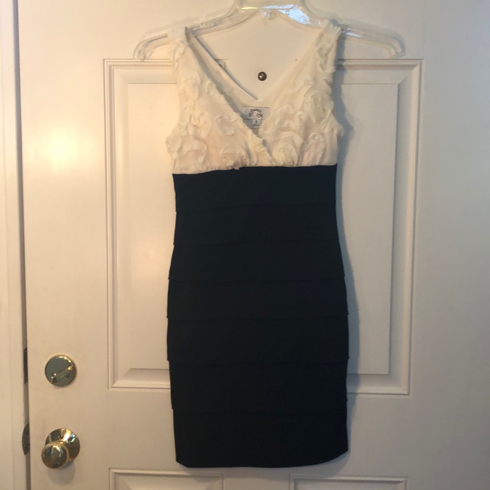 Short juniors party dress